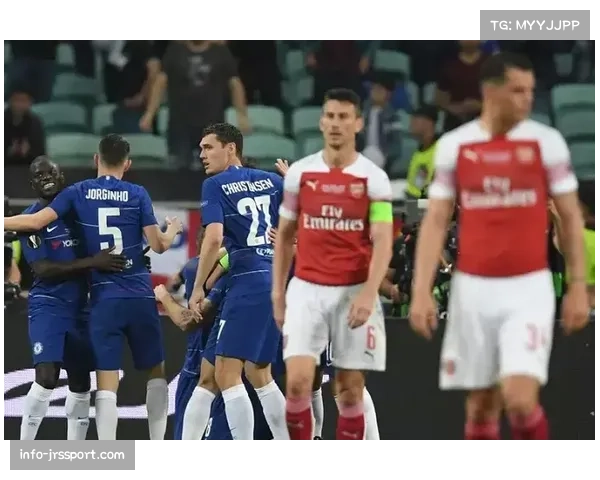 母亲看台，一位阿森纳小球迷在进球后的喜悦泪水